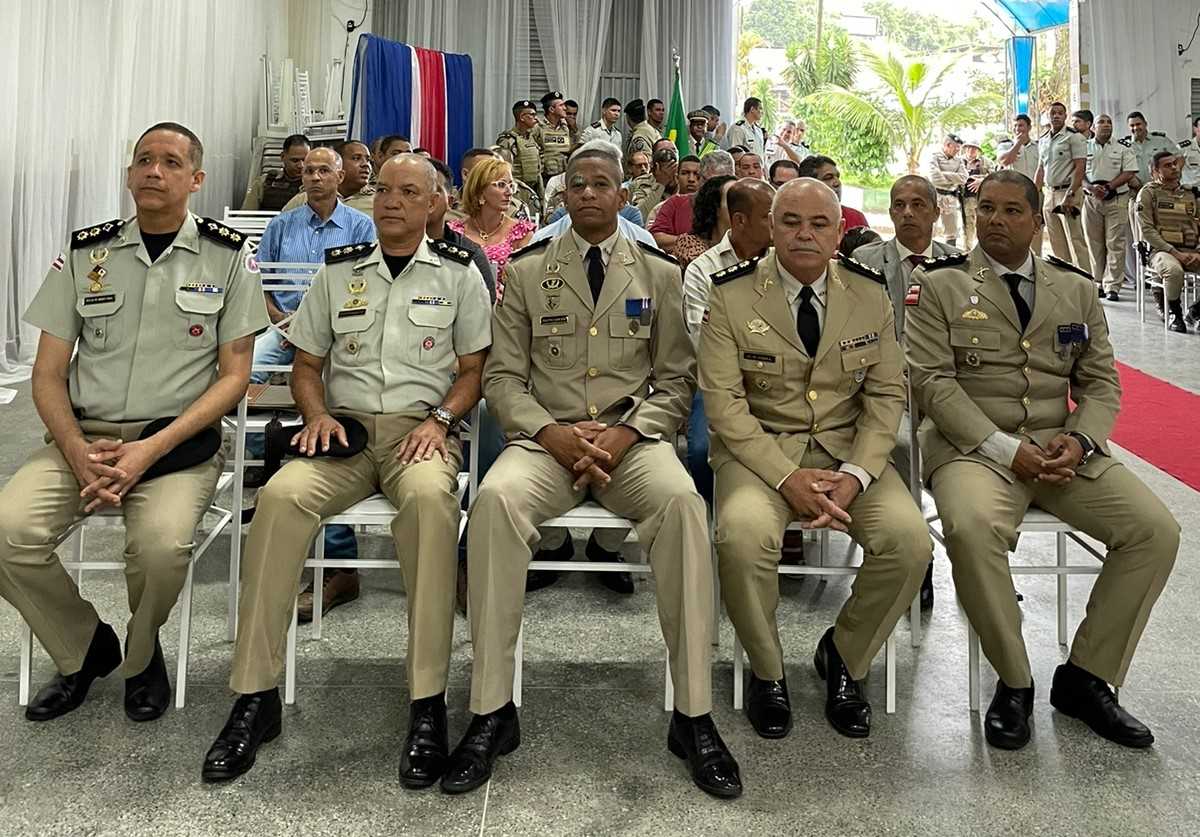 Camacã: Prefeito Paulo do Gás participa de solenidade da troca de comando da Polícia Militar